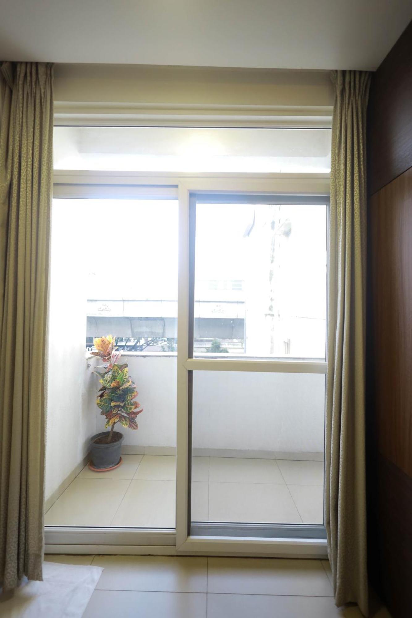 Ixora Suites Bangalore Exterior photo