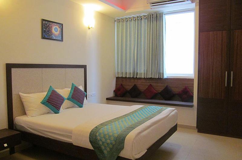 Ixora Suites Bangalore Exterior photo