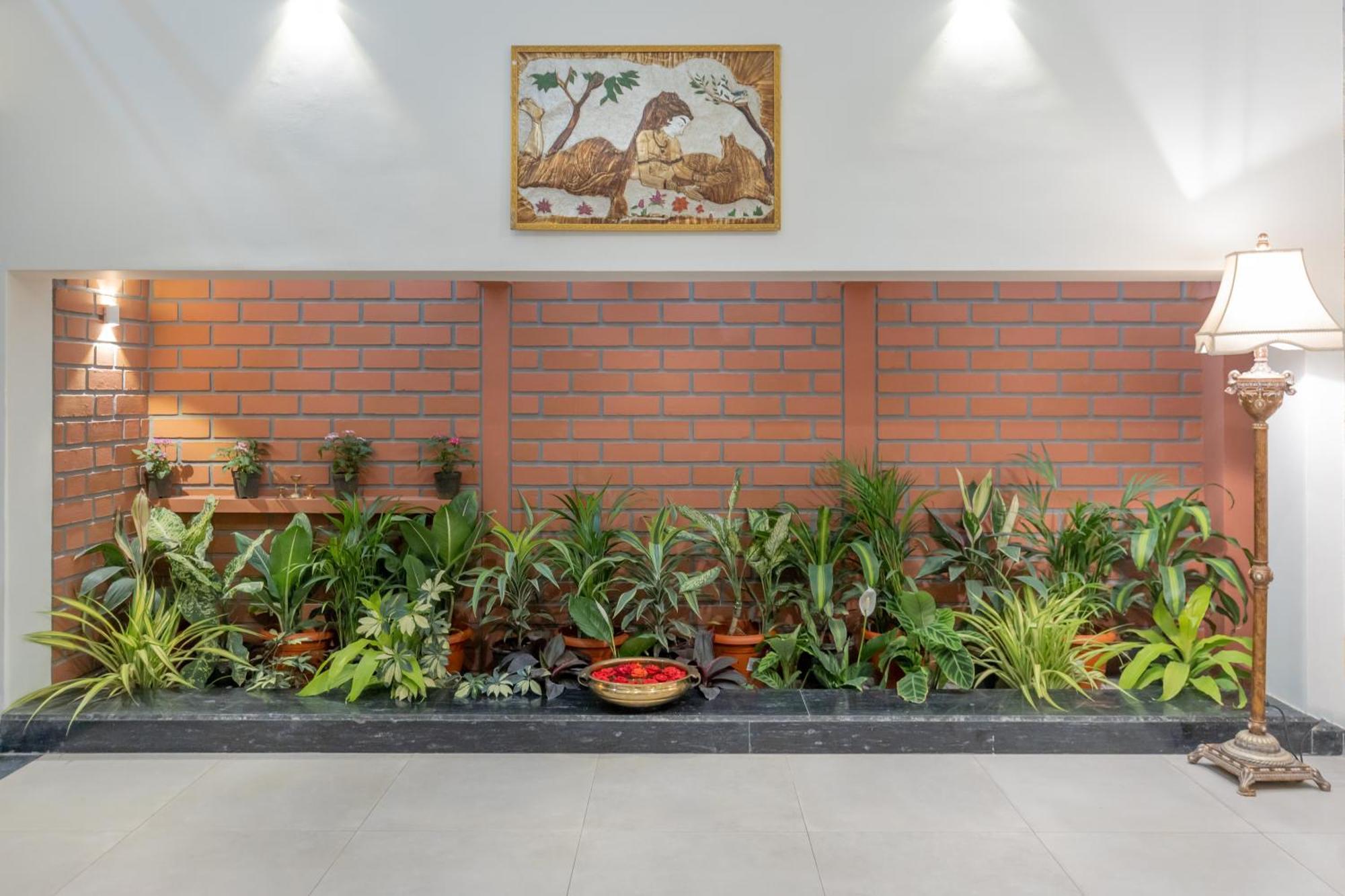 Ixora Suites Bangalore Exterior photo