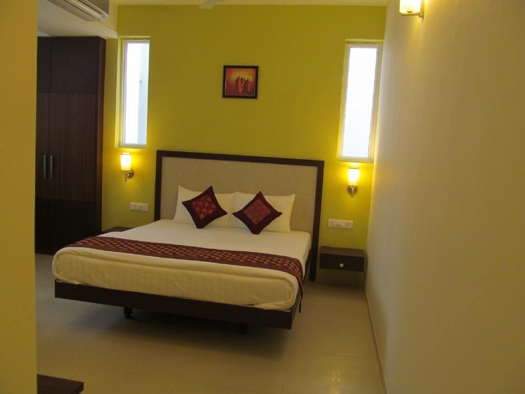 Ixora Suites Bangalore Room photo